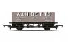 Hornby - R60049 - PO, A & H Betts, Plank Wagon - Era 2