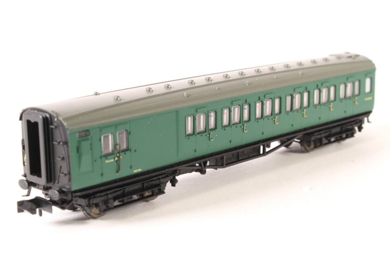 2P-012-352 - Maunsell BR Brake 3rd SR Green 4049