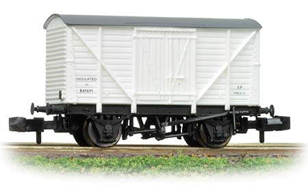 10T Insulated Van BR White