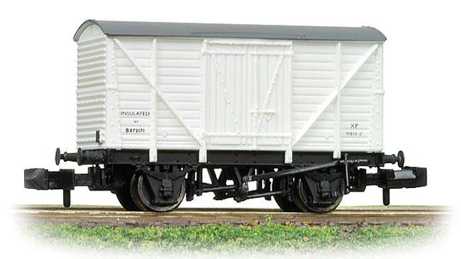 10 Ton Insulated Van Planked Sides BR White