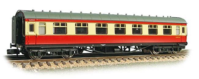 Stanier Second Corridor BR Crimson & Cream