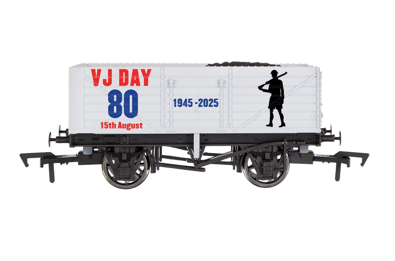 7 Plank Wagon VJ Day 80th Anniversary Army