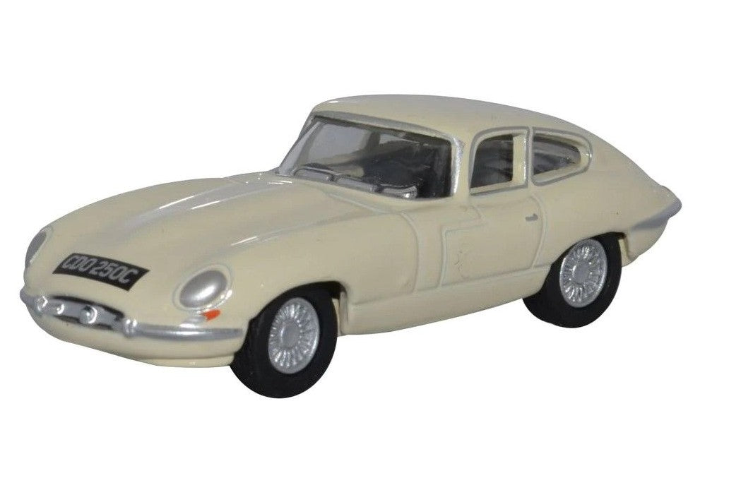 Jaguar E Type Coupe Old
