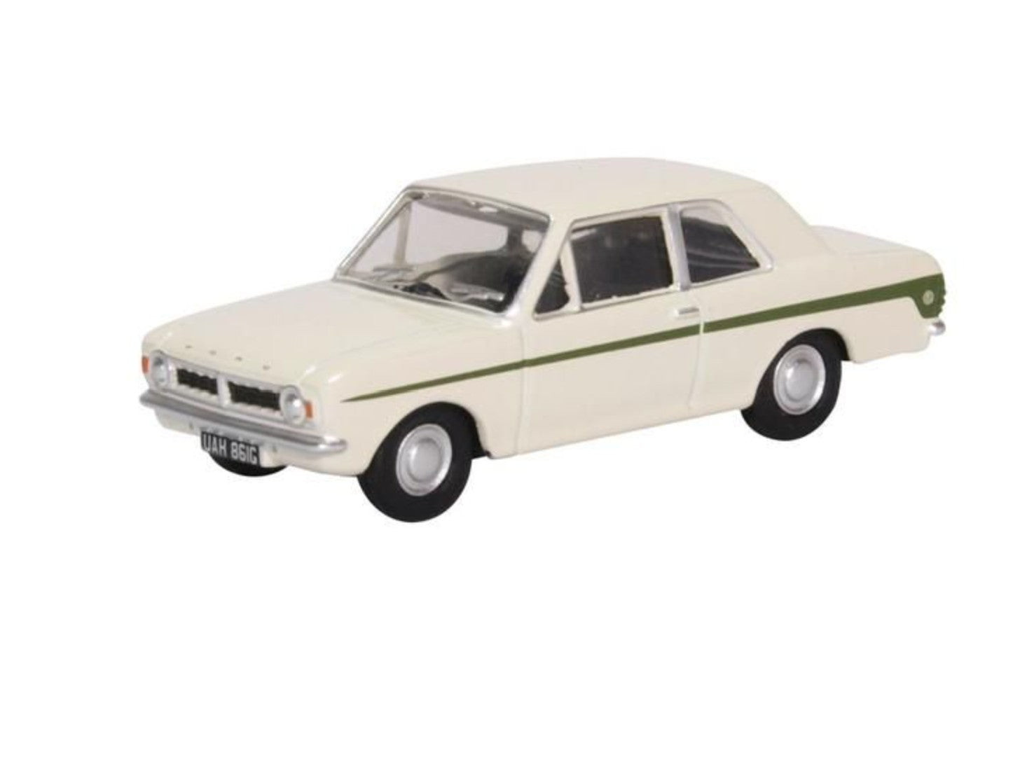 Ford Cortina MkII Ermine White/Sherwood Green