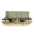 7 Plank Wagon End Door BR Grey Early