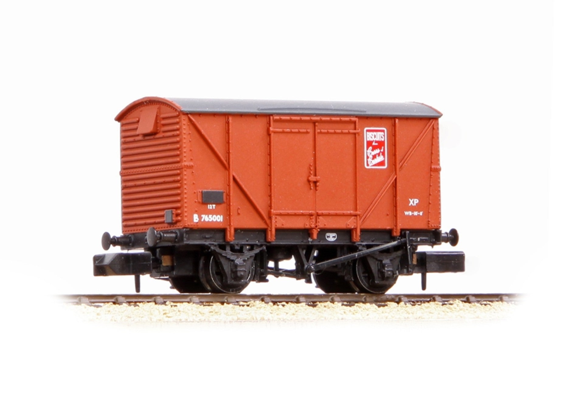 373-753 - BR 12T Ventilated Van Plywood Sides BR Bauxite (Early) 'Carrs Biscuits'