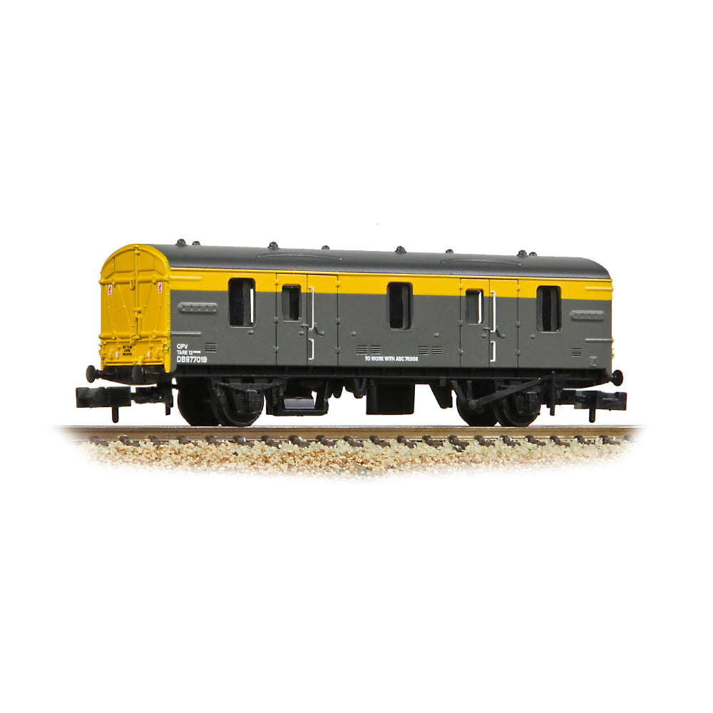 BR Mk1 QPV (Ex-CCT)  BR Engineers Grey & Yellow