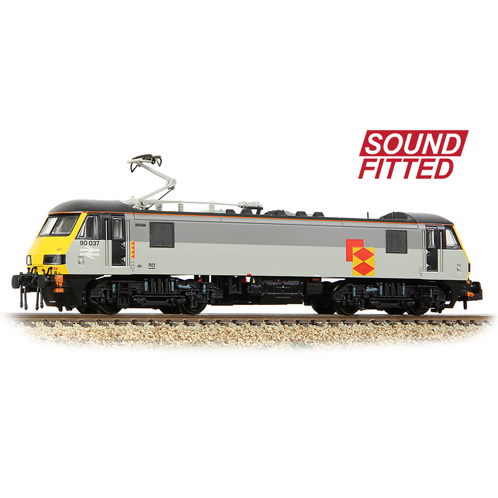Class 90/0 90037 BR Railfreight Distribution Sector