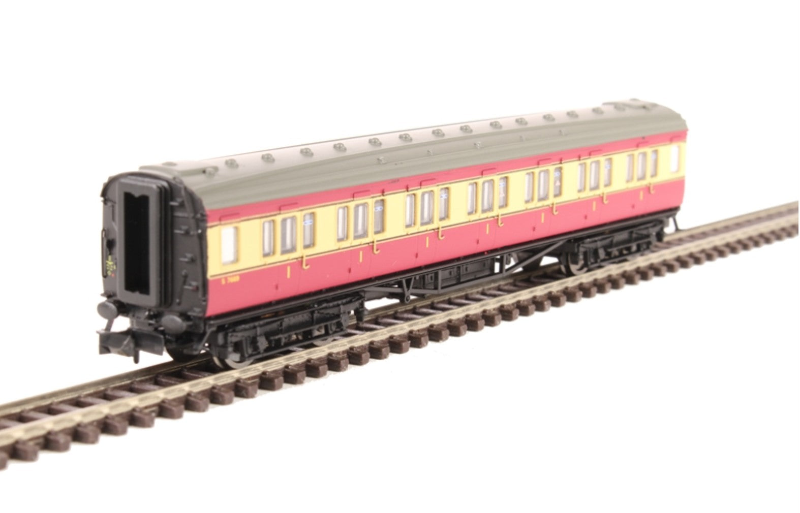 Maunsell BR 1st Class Crimson & Cream 7669