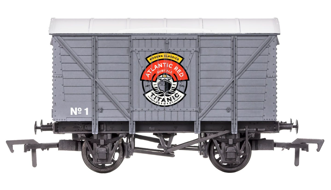 4F-012-075 - Ventilated Van Titanic Brewery Atlantic Red