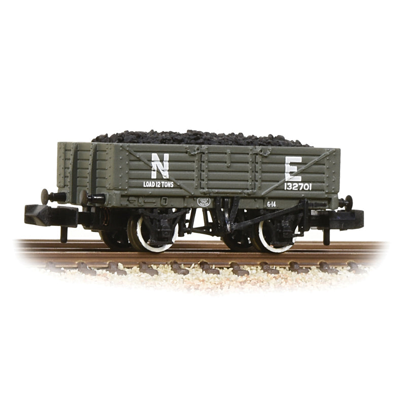 LNER 5 Plank Open wagon with load