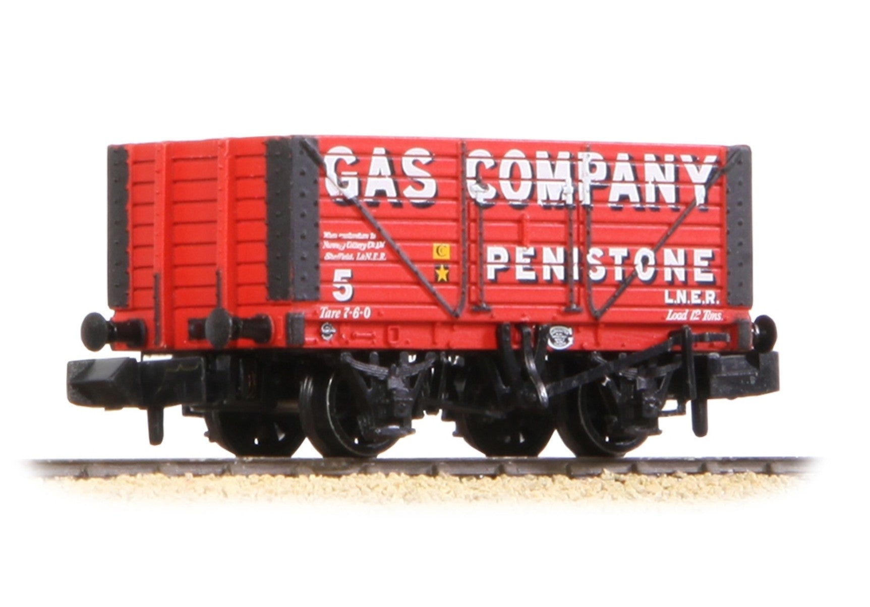 8 Plank Wagon Fixed Ends 'Gas Company Penistone' Red