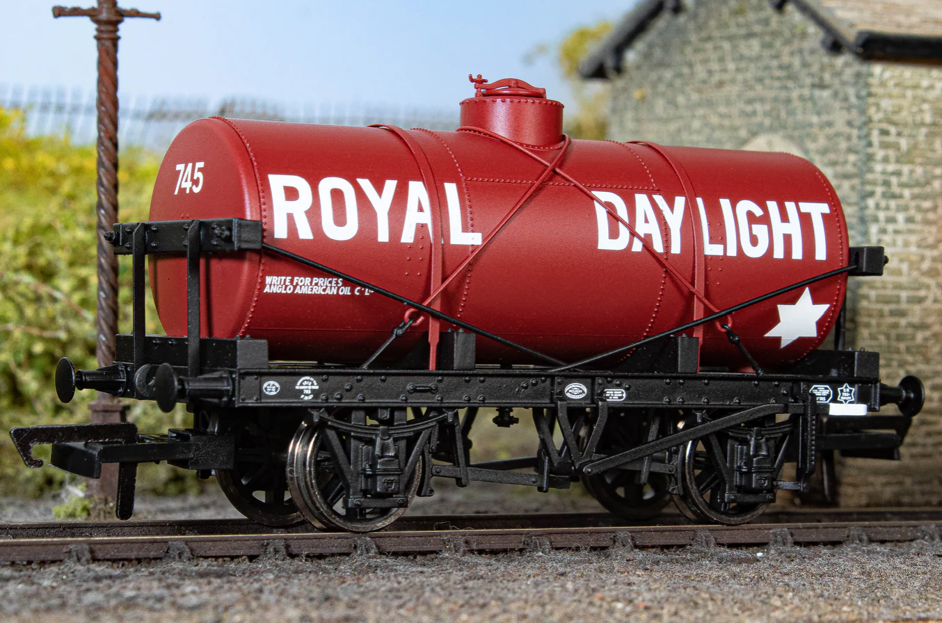 12T Tank Wagon - Royal Daylight No.745