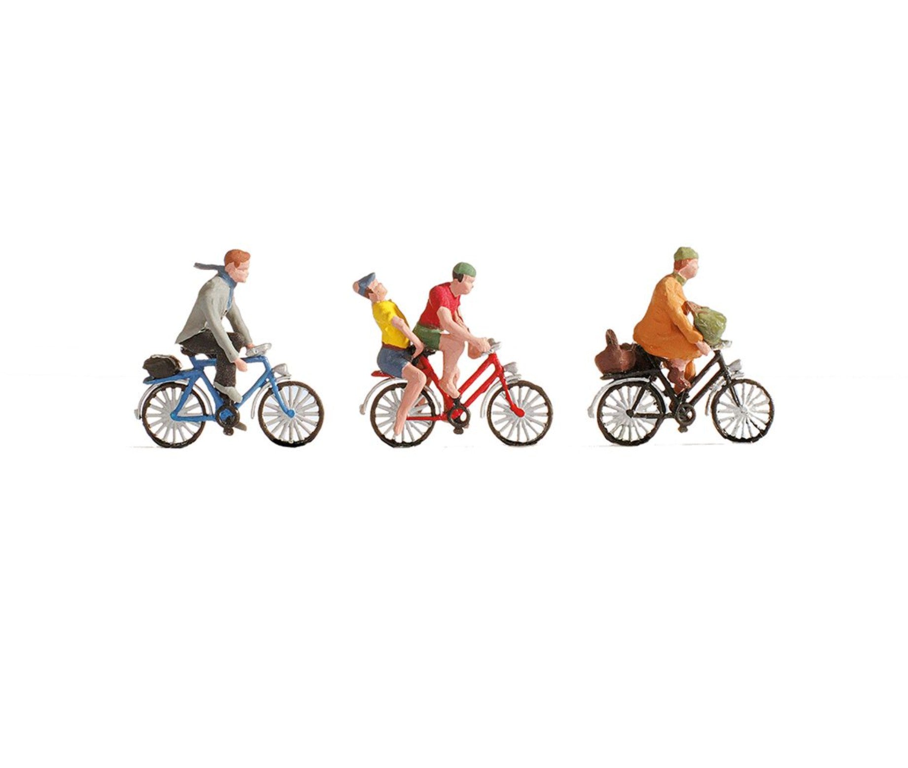 GM3910160 - Cyclists (3) and Accessories Figure Set