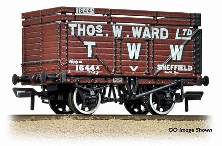 8 Plank Wagon With Coke Rail 'Thos W Ward'