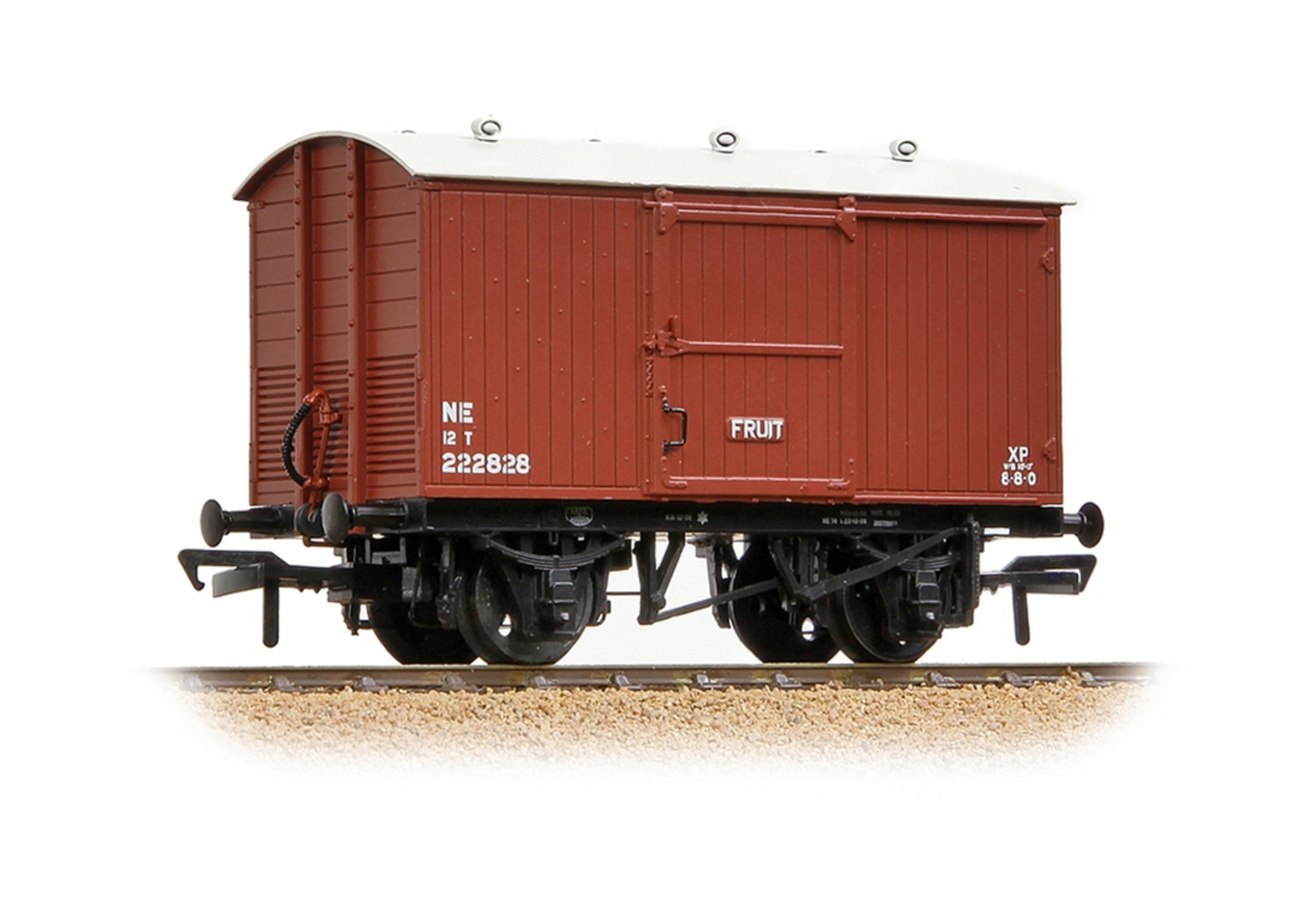 38-387A LNER 12T Ventilated Fruit Van LNER Bauxite