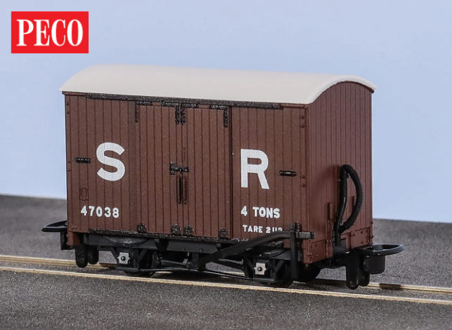 Box Wagon No 47035 SR Livery