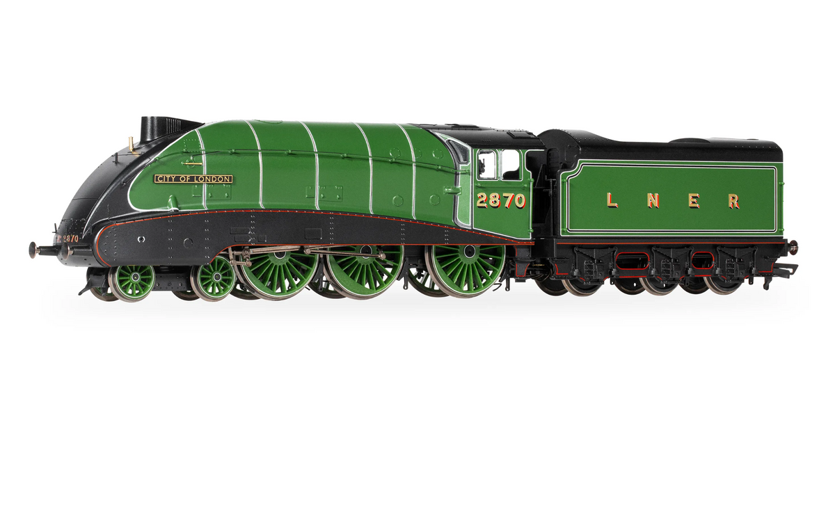 R30406 - LNER Streamlined B17 City of London 2870